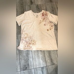 Sonoma v neck biege floral knit top.